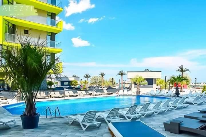Iriny Apartment Spa&Pool By Alezzi Beach Resort Navodari Dış mekan fotoğraf